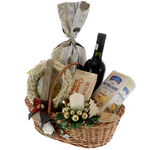 Baroque Christmas gift basket 3