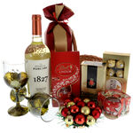 Purcari Chardonnay Christmas gift basket 4