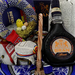 Easter gift basket with blueberry liqueur 4