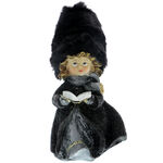 Christmas child figurine with black hat 3