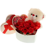 Medve ajándék szett szívvel és rózsákkal 2