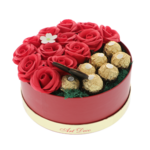 Aranjament floral trandafiri rosii si Ferrero 20cm 5