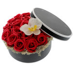 Gift for Women with Red Roses 2