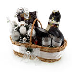 Christmas Basket w/ Liquor 4