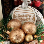Golden Mozart Christmas gift basket  5