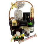 Easter Gift Basket Moet 2