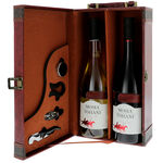 Gift box with accessories and wine 2