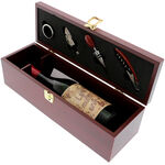 Box with Wine and Accesoires 2