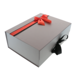 Személyre szabott Moet festett  poharakkal díszdobozban 7