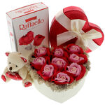 Gift set with roses and teddy bear with heart 2