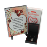 Set cadou Dragostea Noastră cu placă personalizată, lanț argint fluture și praline
