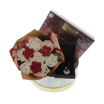 Set Cadou Femei cu Colier Argint floral, buchet Trandafiri și Praline Premium 3