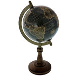 Gift set with globe: people make way 3