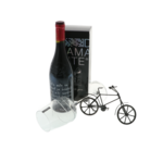 Set cadou Viata cu vin personalizat, pahar de cristal si bicicleta metalica 3