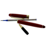 Set of pens in a rosewood pen 7