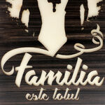 Tablou Lemn Wenge Familia cu Fetita 40cm 4