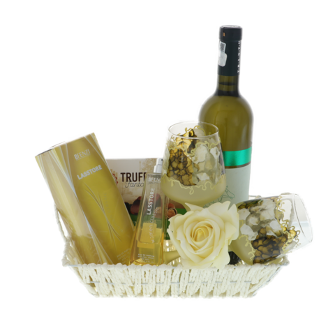 Women's gift set with perfume, chocolate, wine and glasses Lasstore