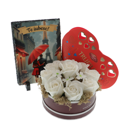 Set cadou-Te iubesc cu aranjament trandafiri, placa personalizata si praline