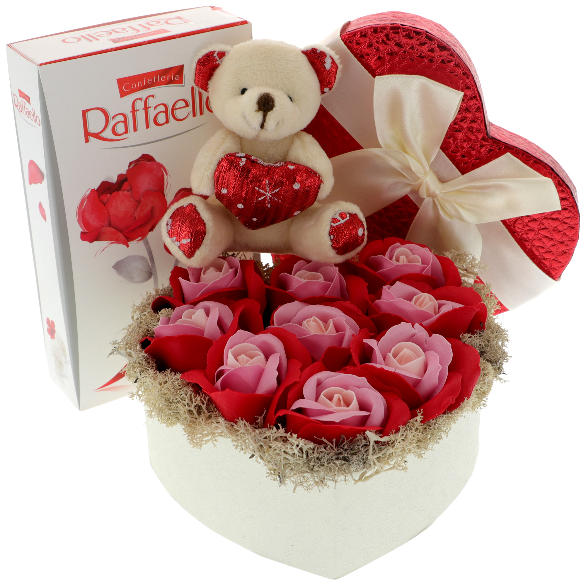Gift set with roses and teddy bear with heart